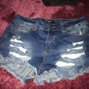 Summer denim ripped shorts